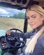 Приглашаем в клуб поиска партнера для интимных встреч.  Большой выбор анкет девушек онлайн.  Вход бесплатно на сайте kissmeclub точка com или Telegram @kissmeclub ...