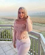 Я,  взрослая,  самодостаточная женщина,  предлагаю молодому мужчине финансовую стабильность и уют.  Ищу партнера для совместной жизни,  разделяющего интересы.  Конфиденциальность гарантирую.  
Больше ...