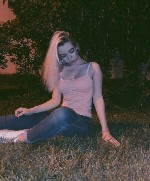 Приятная,  открытая,  красивая и раскрепощённая с правильным человеком,  не думаю сейчас об отношениях,  хочу найти того,  с кем совпадут фантазии,  но и можно будет просто комфортно провести время. ...