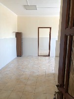 Сдается функциональный офис площадью 40 кв.  м в административном здании,  состоящий из двух кабинетов.  Простой и качественный ремонт.  Коммунальные расходы :  вода,  отопление,  охрана включены в ар ...