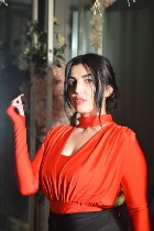 У меня красивые глаза,  заразительная улыбка и очень игривый характер.  Люблю внимание и людей,  которые умеют создавать настроение.  Возможно,  именно наше знакомство станет самым приятным событием т ...