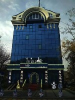 "Комплекс услуг
-Дизайн-проект (визуализация) со сметой 
-Производство (изготовление) конструкций,  фигур,  мотивов 
-Монтаж сведиодной иллюминации 
-Монтаж гирлянд и фигур 
-Гарантийное и постга ...