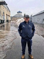 Муж.  Нижний Новгород.  работаю.  без вредных привычек.  Свободный.  Заберу к себе Жить на Дачу Девушку до50лет.  Которая ищет крышу над головой,  которой негде жить.  Бесплатно.  на любое время прожи ...