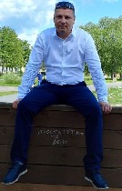 Привет мне 36 лет
175 рост 86кг.  
Обожаю секс и оральные ласки!!! ...