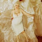 Лизунчики моя слабость.  Трахунчиков тоже люблю.  Минетик.  Есть также:  Футфетиш 
Фетиш белья,  чулок,  колготок
Страпон секс
Принудительные куни,  ануслинг.  
Дойка члена.  Игрушки.  
Золотой д ...