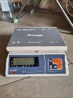 Весы торговые 
Mercury 326 afu бу 3500
Merkury 326 afu новые 4500
Mertech 223 ac новые 3000
Характеристики точность от 1 гр,  до 30 кг.  
Одни Меркури бу,  некоторое время пользовались,  и двое в ...