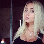 Очень люблю нежно кончиками пальцев провести по твоим яичкам.  .  .  медленно и чувственно обхвачу головку губками.  .  .  
Продолжение при встрече) ...