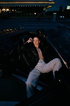 Ты готов почувствовать как моё желание разгорается уже от одной мысли о тебе?
Я пишу это и чувствую как внутри поднимается настоящий огонь.  С тобой я хочу раствориться полностью и отдать всю свою ст ...