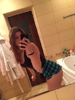 Девушка ищет мужчину от 35 лет для приятного времяпровождения.  Хочу
нежности,  страсти и лёгкости.  Если ты умеешь быть внимательным и знаешь,  
как доставить удовольствие,  давай познакомимся ...