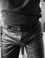 Парень, ищу девушку объявление но. 4266069: Даму в лосинах,  кожаной юбке