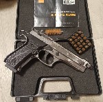 Продаю Сигнальный пистолет B92-S KURS (Beretta) кал.  5,  5 мм под 10ТК,  хром в отличном состоянии.  Комплект на фото.  Цена 17000р.  без торга.  
Санкт-Петербург,  телепорт есть. ...