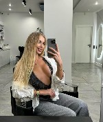 Что ты делаешь сегодня вечером,  когда мог бы провести его со мной? Мой темперамент сочетает дерзкую игривость с глубокой чувственностью — я умею разжигать огонь так,  что он горит долго и ярко.  Обож ...