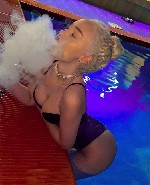 Реальная юная инди,  принимаю в своей квартире студии.  Можем составить индивидуальную программку) Я такая же,  как на фото.  
Жду тебя) ...