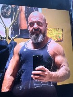 Здравствуйте! 
Я массажист с большим опытом работы в сфере расслабляющего массажа для женщин.  Прием у себя ,  выезд к клиентке .  
Классический массаж,  релакс массаж ,  ну и т.  д) Глубокий массаж ...