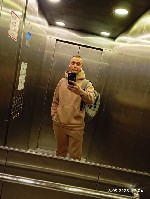 Сделаю массаж девушке 45+ лет комплексный,  могу это делать обнаженный,  близость по симпатии,  профессионально занимаюсь массажем более 5 лет,  только выезд,  не коммерция ...