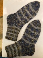 Носки вязаные,  шерстяные,  ручной вязки,  такие вот такие,  размер 38,  39.  Звоните,  по телефону всё расскажу. ...