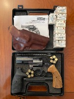 Продам очень редкий Револьвер - гроза Р-03С в 45 калибре,  было выпущено всего 25 шт.  Цена 20 000 р.  Комплект на фото. ...