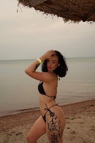 Я очень тактильная девушка.  Люблю чувствовать кожу к коже,  тепло твоего тела и учащённое дыхание 😏
Жду сообщения в Telegram @Stella_89_xx ...