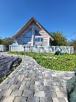 Более 20 лет мы реализуем проекты благоустройства любой сложности,  основываясь на профессиональных знаниях,  многолетнем опыте и глубоком понимании задач.  С 2005 года мы занимаемся комплексным благо ...