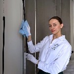 Меня зовут Ян Славов,  я директор клининговой компании "Чистик".  Наша основная специализация - премиальный послеремонтный клининг с фиксированной ценой.  

Важно понимать,  какие у нас преимущества ...