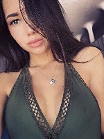 Люблю самые смелые фантазии и пожелания,  готова на любые фетиши и эксперименты.  
Мне очень нравится делать качественный минетик со слюнками,  иногда люблю снимать домашнюю порнушечку и я реально ка ...