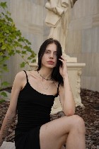 Я простая,  без лишнего пафоса.  Ищу нормального,  адекватного парня для реального знакомства.  Звони мне или сразу пиши в телегу @AlinaComeTo ...